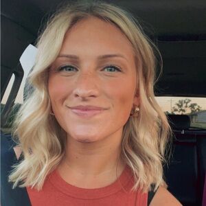 Meet your Posher, Savannah